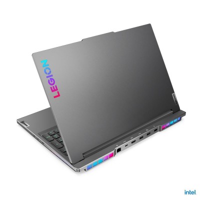 Laptop Lenovo Legion 7 16IAX7 cu procesor Intel Core i7-12800HX până la 4.8GHz, 16